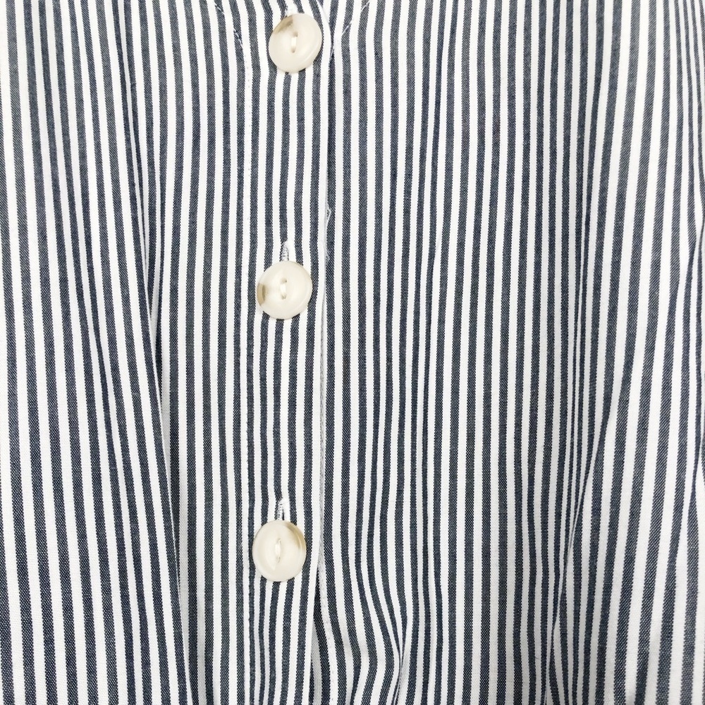 FREE with any one purchase Universal Thread v-neck button down blouse (S) - Picture 7 of 13